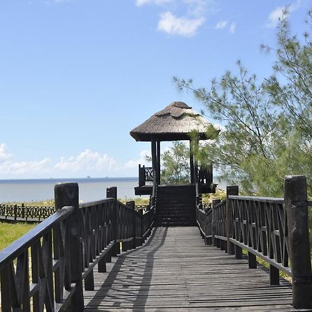 Golden Peacock Resort Hotel Beira Exterior photo
