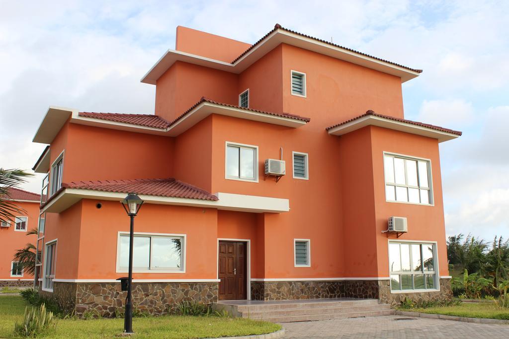 Golden Peacock Resort Hotel Beira Room photo